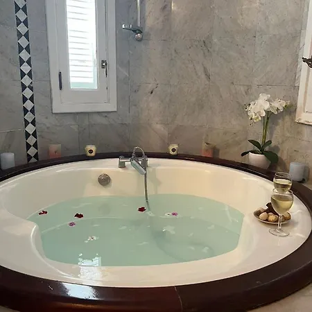 Beautiful Casa Las Vistas Private Heated Pool Costa Adeje (Tenerife)